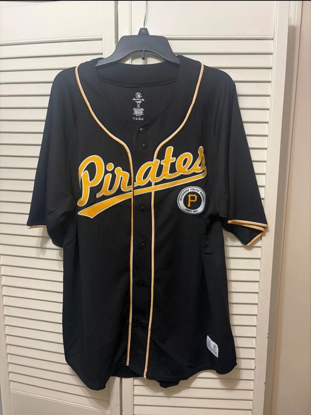 Genuine Merchandise Pittsburgh Pirates Black and Gold Button-Front Jersey